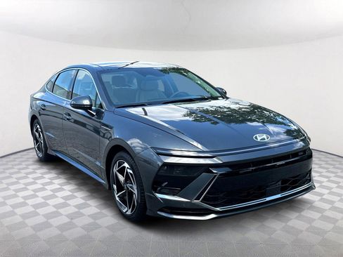 Used 2024 Hyundai Sonata SEL w/ Convenience Package image 3