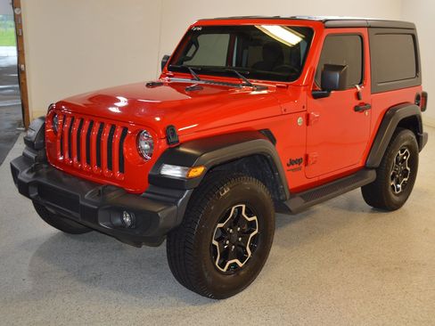 Used 2021 Jeep Wrangler Sport AWD/4WD image 7