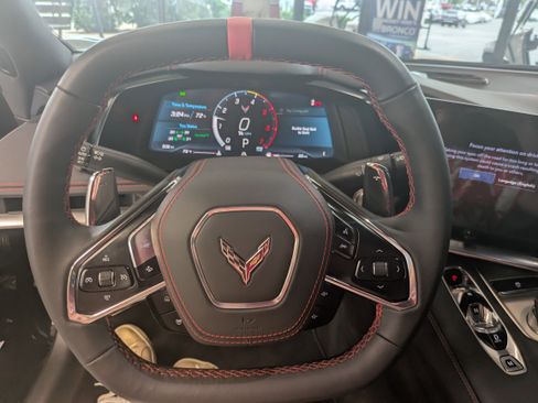 Used 2025 Chevrolet Corvette Stingray Coupe w/ 1LT image 29