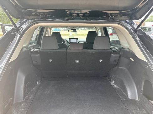Used 2025 Toyota RAV4 XLE AWD/4WD image 25