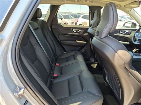 Used 2024 Volvo XC60 B5 Plus AWD/4WD image 25
