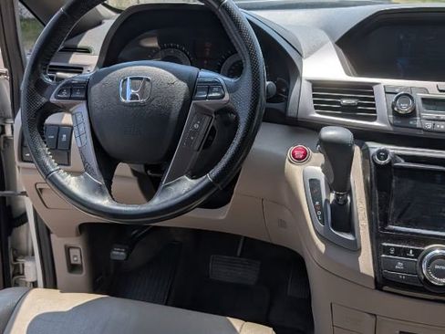 Used 2017 Honda Odyssey Touring Elite image 19