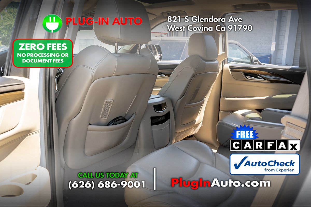 Used 2020 Cadillac Escalade Premium Luxury AWD/4WD image 12