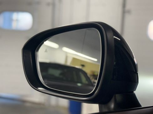 Used 2023 Nissan Rogue SV w/ SV Premium Package image 30