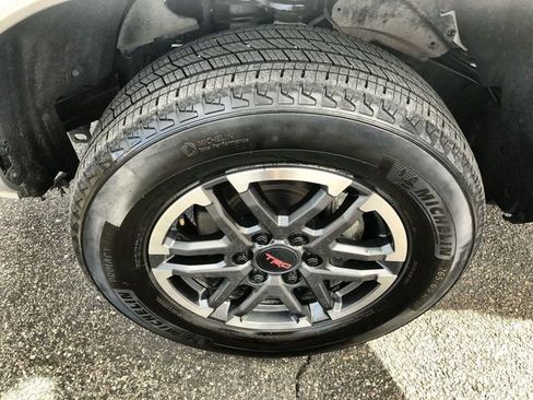 Used 2024 Toyota Tacoma TRD Sport AWD/4WD image 10