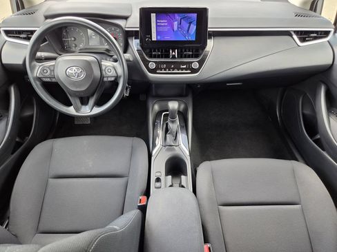 Used 2025 Toyota Corolla LE FWD image 13