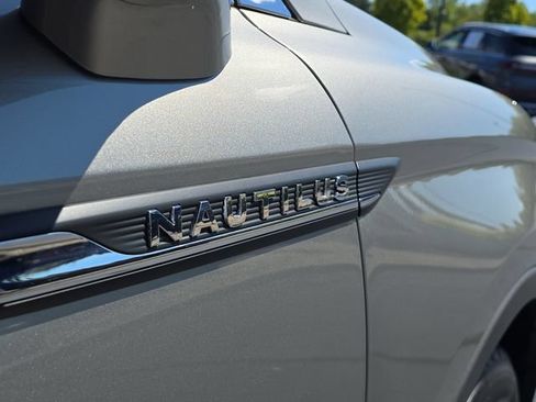 Used 2023 Lincoln Nautilus FWD image 30