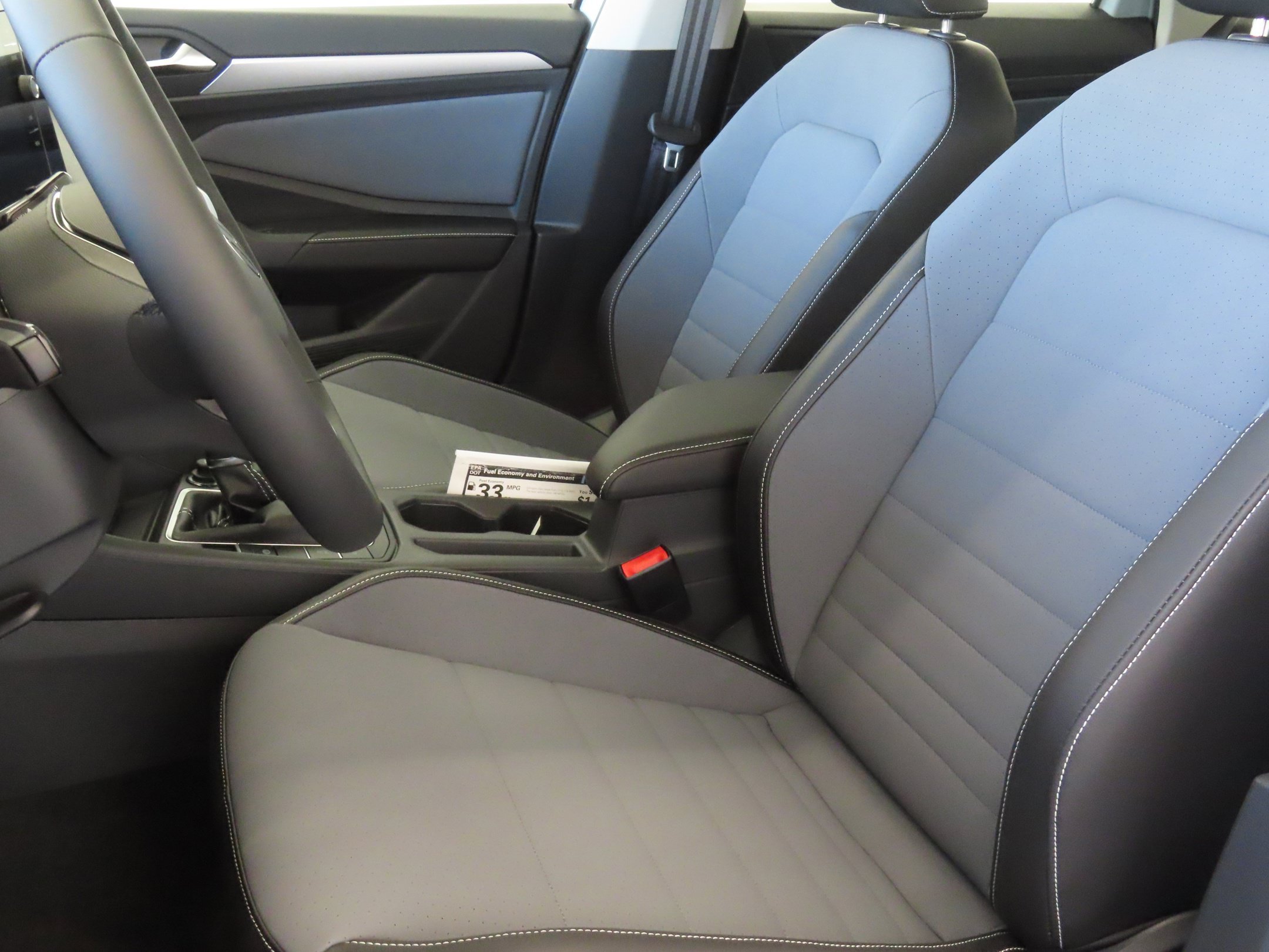 Used 2026 Volkswagen Jetta SE FWD image 11