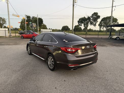 Used 2016 Hyundai Sonata Sport w/ Option Group 03 FWD image 7