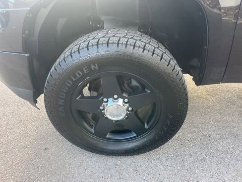 Used 2011 GMC Sierra 2500 Denali w/ Suspension Package, Off-Road AWD/4WD image 30