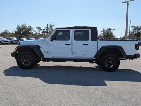 Used 2020 Jeep Gladiator Sport w/ Trailer Tow Package image 9