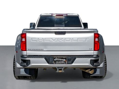 Used 2022 Chevrolet Silverado 3500 LT w/ Convenience Package image 9