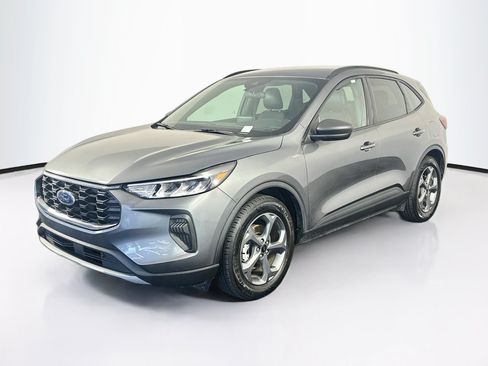 Used 2025 Ford Escape ST-Line FWD image 3