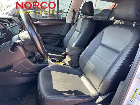 Used 2018 Volkswagen Tiguan SE image 20