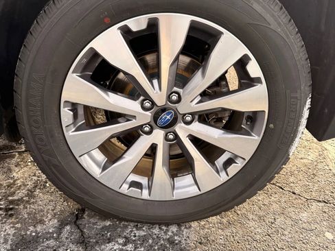 Used 2017 Subaru Outback 3.6R Touring w/ Popular Package #5A image 27