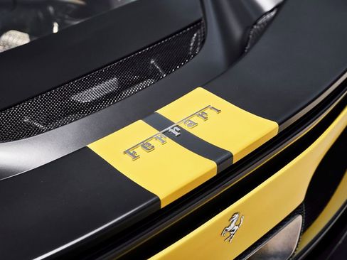 Used 2023 Ferrari 296 GTB RWD image 14