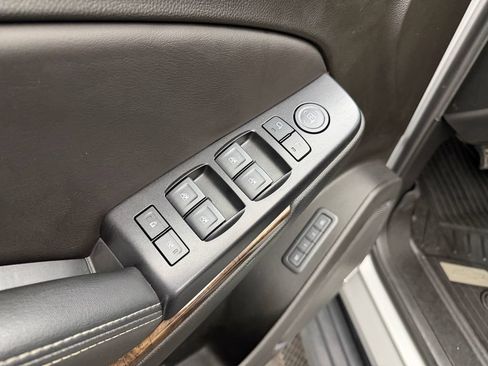Used 2019 Chevrolet Tahoe LT AWD/4WD image 21
