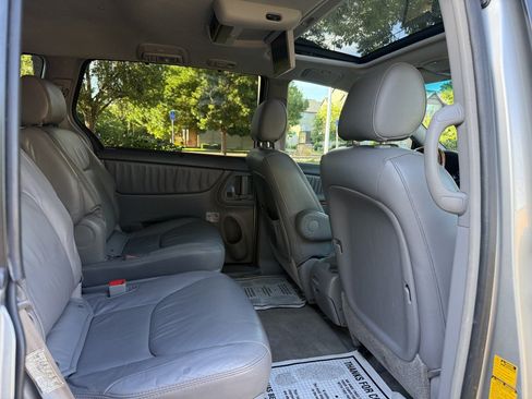 Used 2008 Toyota Sienna XLE AWD/4WD image 22