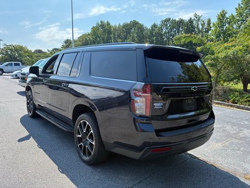 Used 2024 Chevrolet Suburban RST w/ Luxury Package AWD/4WD image 4