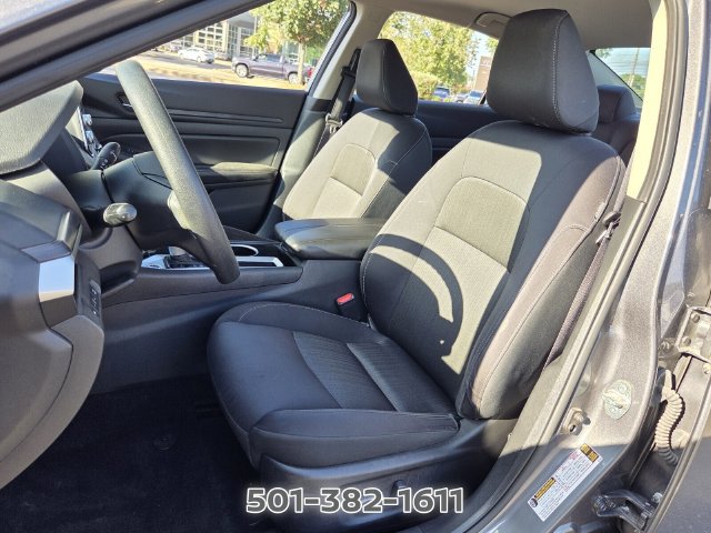 Used 2024 Nissan Altima 2.5 SV FWD image 7