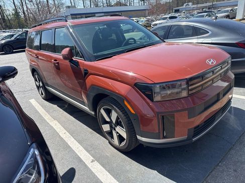 Used 2024 Hyundai Santa Fe Limited image 4