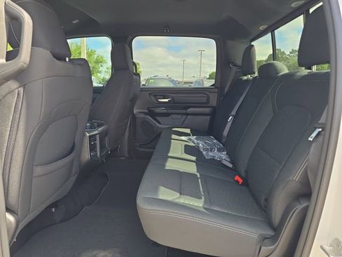 New 2026 RAM 1500 Express AWD/4WD image 13