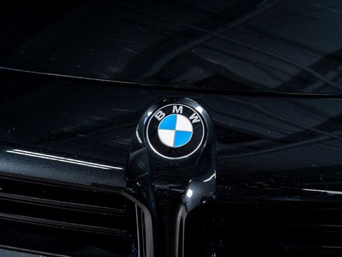 Used 2023 BMW M2 w/ Lighting Package image 17