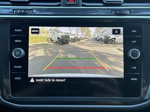 Used 2020 Volkswagen Tiguan SEL Premium R-Line AWD/4WD image 25