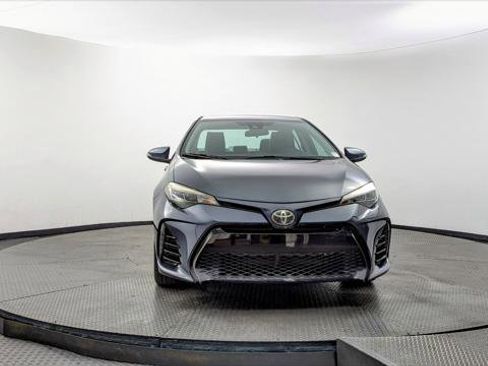 Used 2018 Toyota Corolla SE FWD image 12