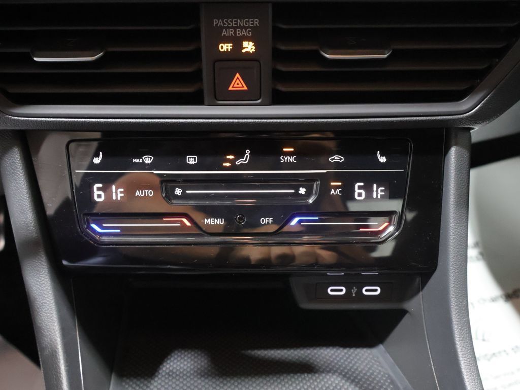 Used 2025 Volkswagen Jetta Sport FWD image 27