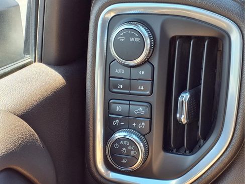 Used 2022 GMC Sierra 3500 Denali w/ Denali Ultimate Package AWD/4WD image 15