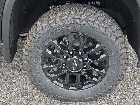 Used 2026 Chevrolet Silverado 2500 LT w/ Trail Boss Package AWD/4WD image 7