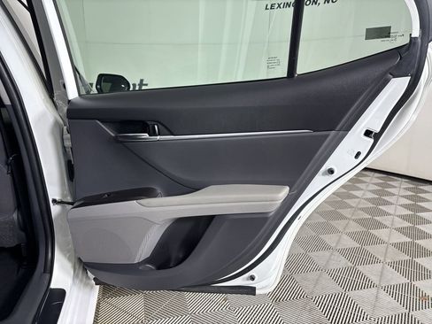 Used 2021 Toyota Camry LE image 24