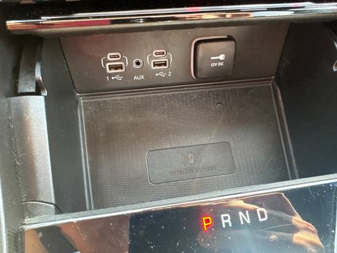 Used 2024 Jeep Grand Cherokee Altitude AWD/4WD image 8