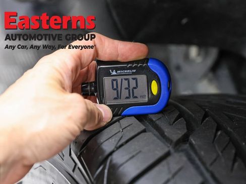 Used 2023 Jeep Wrangler Unlimited Sahara w/ Cold Weather Group AWD/4WD image 26