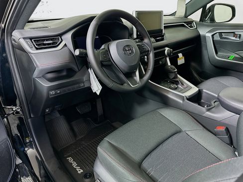 New 2025 Toyota RAV4 SE image 8