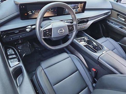 Used 2025 Nissan Murano SV AWD/4WD image 10
