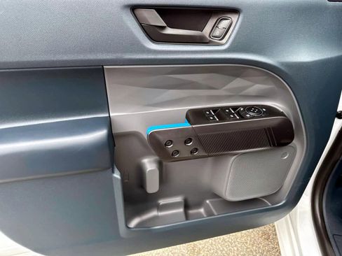 Used 2025 Ford Maverick Lobo image 13