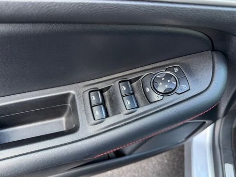 Used 2022 Ford Edge ST-Line image 10