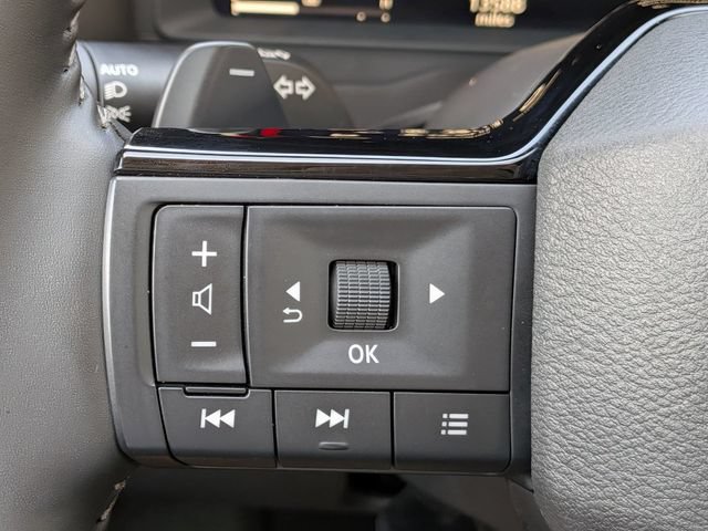 Used 2026 Nissan Rogue SL AWD/4WD image 25