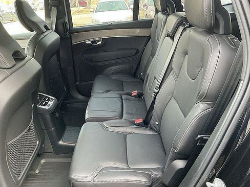 New 2026 Volvo XC90 T8 Ultra w/ Protection Package Premier AWD/4WD image 13
