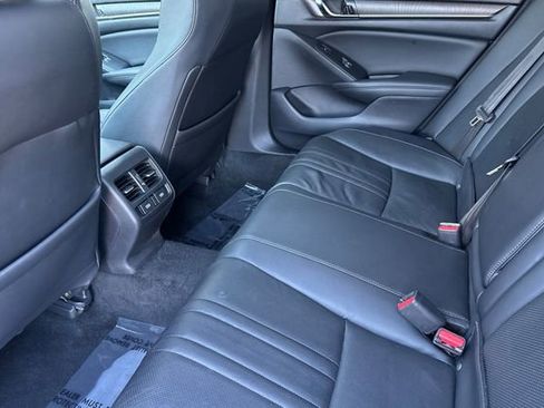 Used 2022 Honda Accord Touring image 14