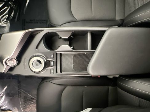 New 2025 Kia EV6 Light w/ Light LR Technology Package image 24