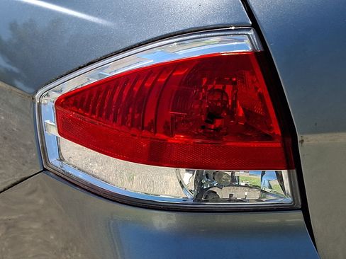 Used 2008 Ford Focus SE FWD image 11