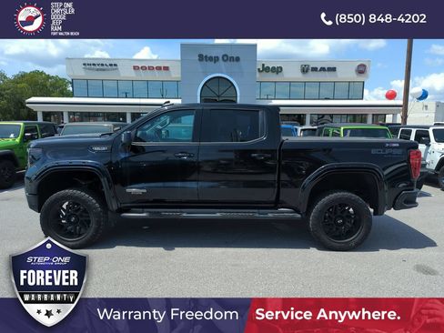 Used 2023 GMC Sierra 1500 Elevation w/ Preferred Package AWD/4WD image 3