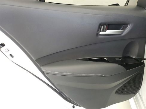 Used 2025 Toyota Corolla SE image 15