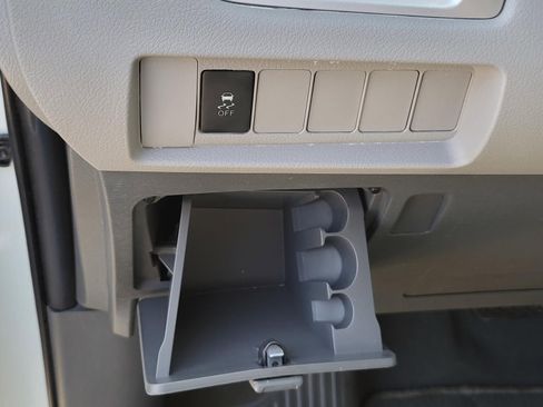 Used 2020 Toyota Sienna L image 19