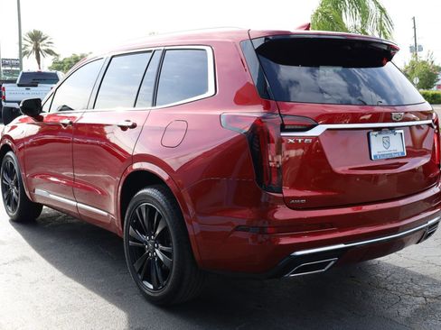 Used 2021 Cadillac XT6 Premium Luxury w/ Platinum Package AWD/4WD image 3
