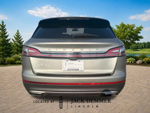 Used 2023 Lincoln Nautilus AWD image 5