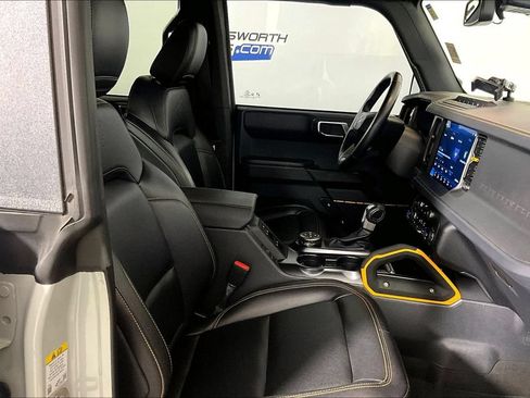 Certified 2024 Ford Bronco Badlands AWD/4WD image 6